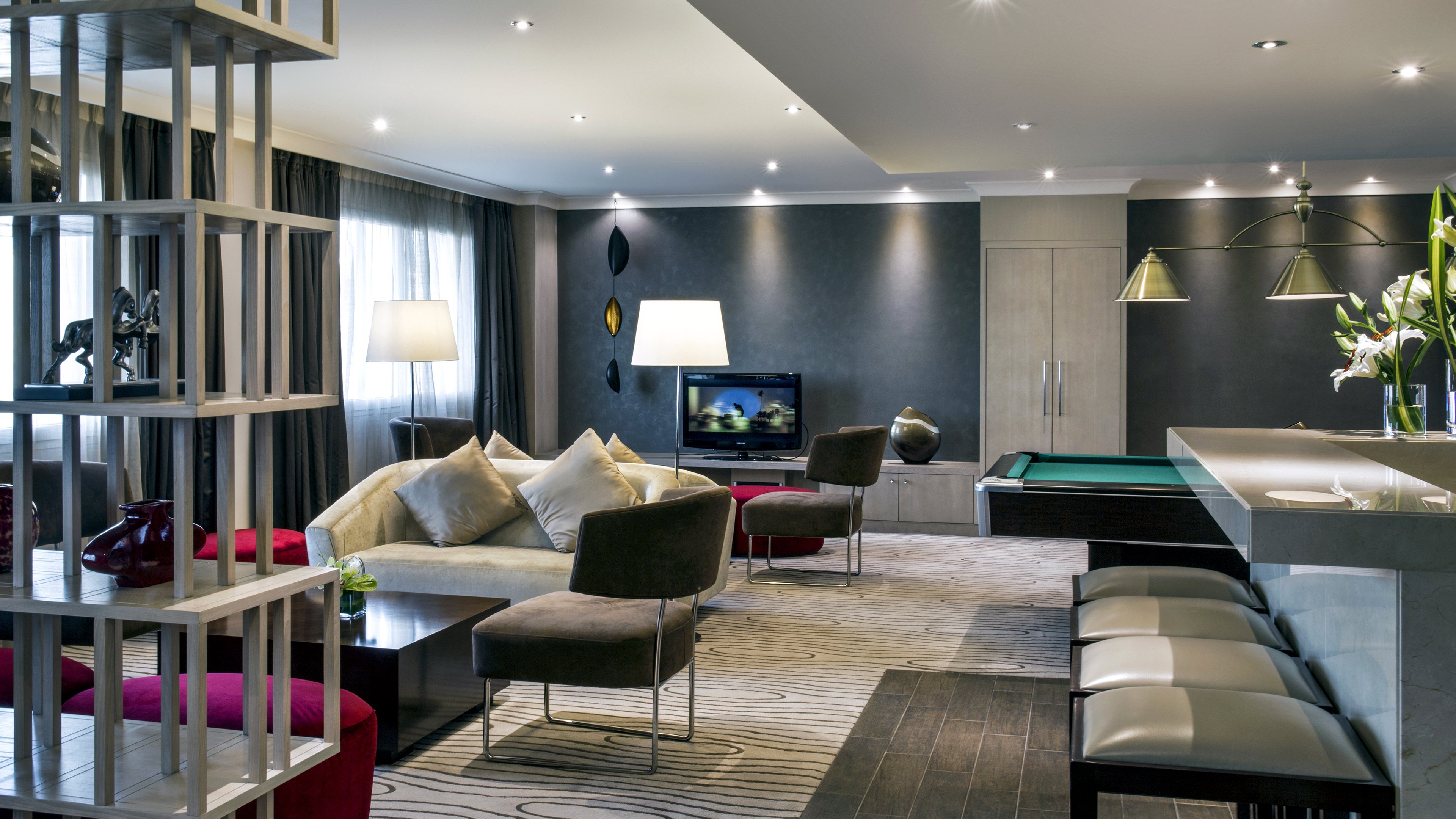 Crowne Plaza Dubai - Deira 55/77