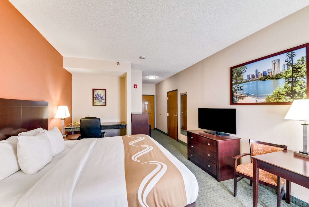 ROOM, KING BED, ACCESSIBLE