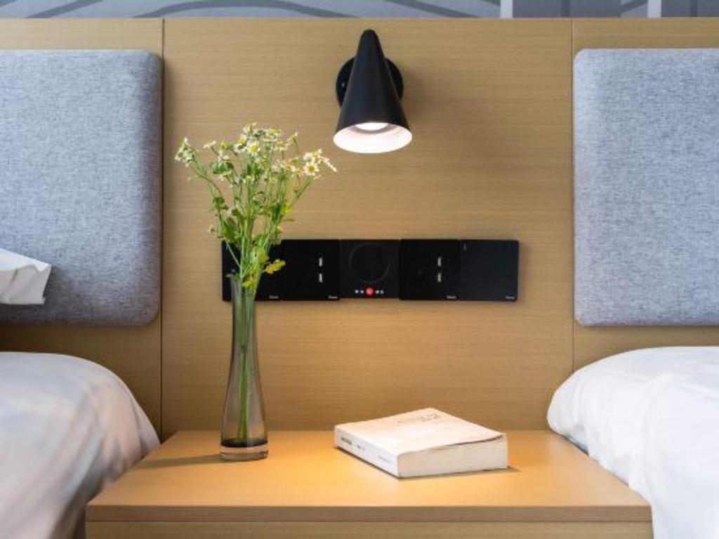 Thank Inn Plus Hotel Shanghai Songjiang District Yexie Town Yexingong Road 33/42
