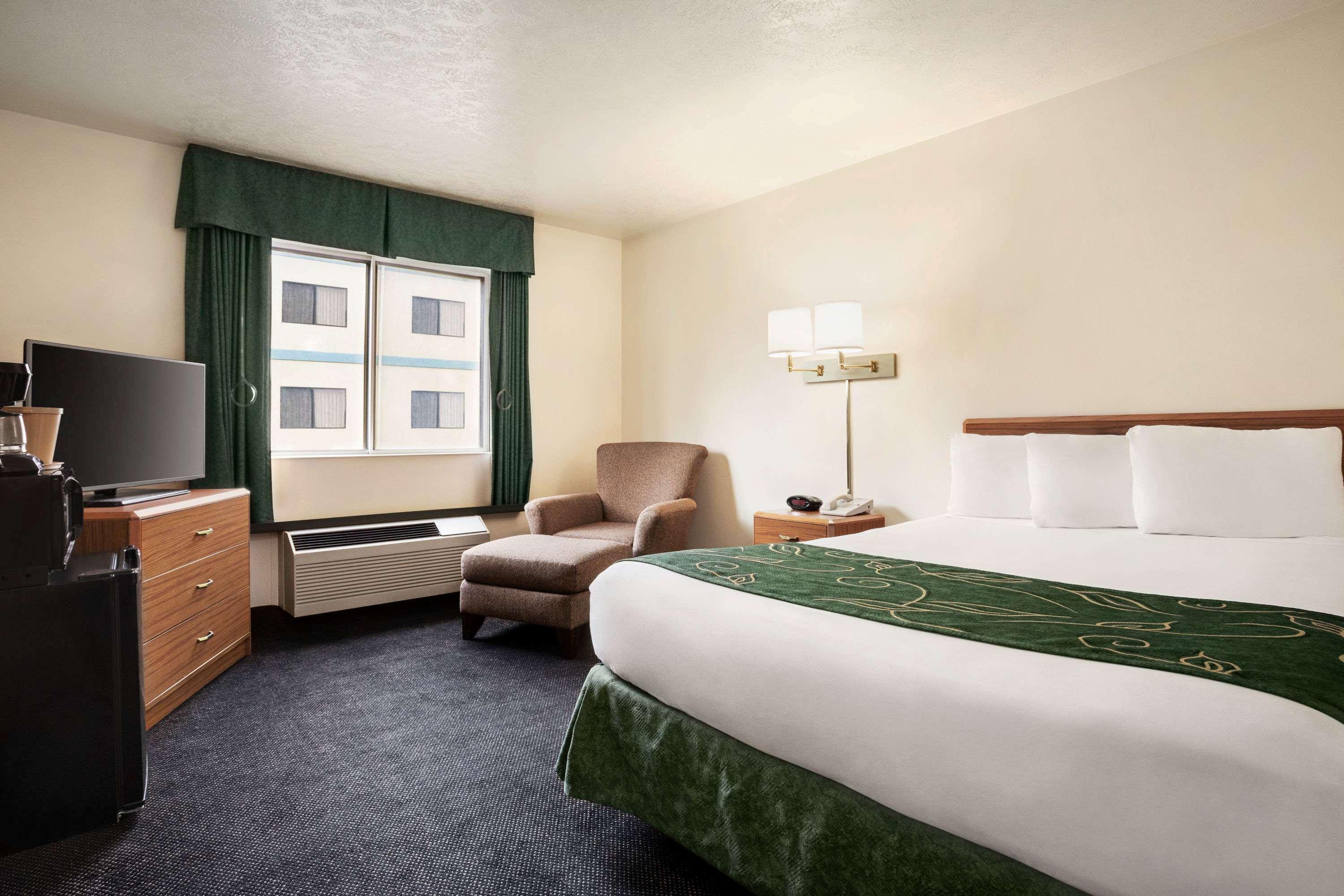 Travelodge by Wyndham Green River 8/18
