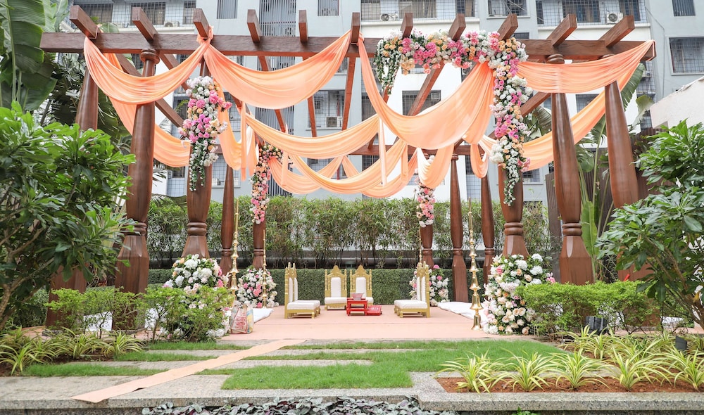 Radisson Blu Mumbai International Airport 58/64