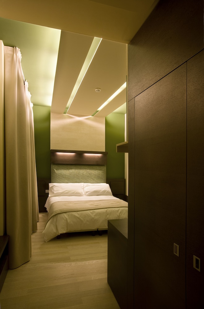 Eos Hotel 43/72