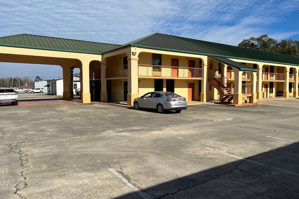 Hotel Brewton 47/49