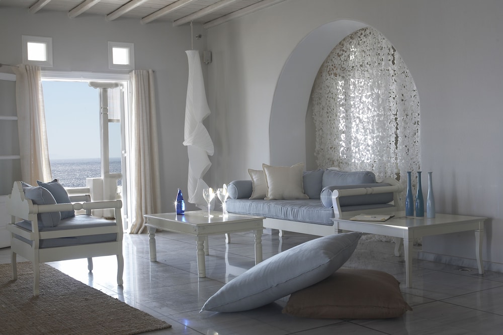Porto Mykonos Hotel 51/69