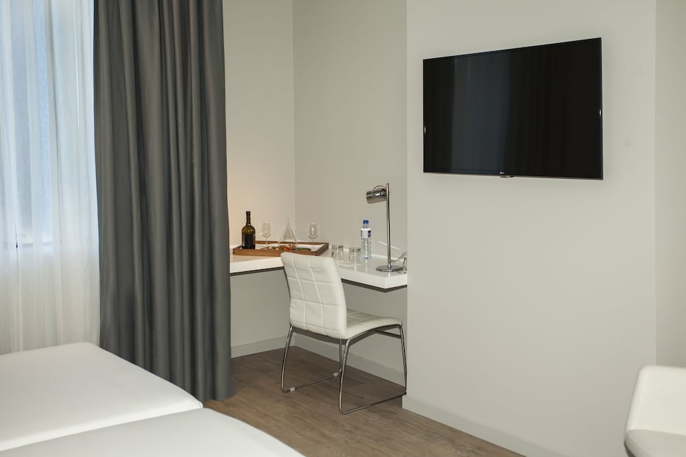 Star inn Lisbon Airport 57/61