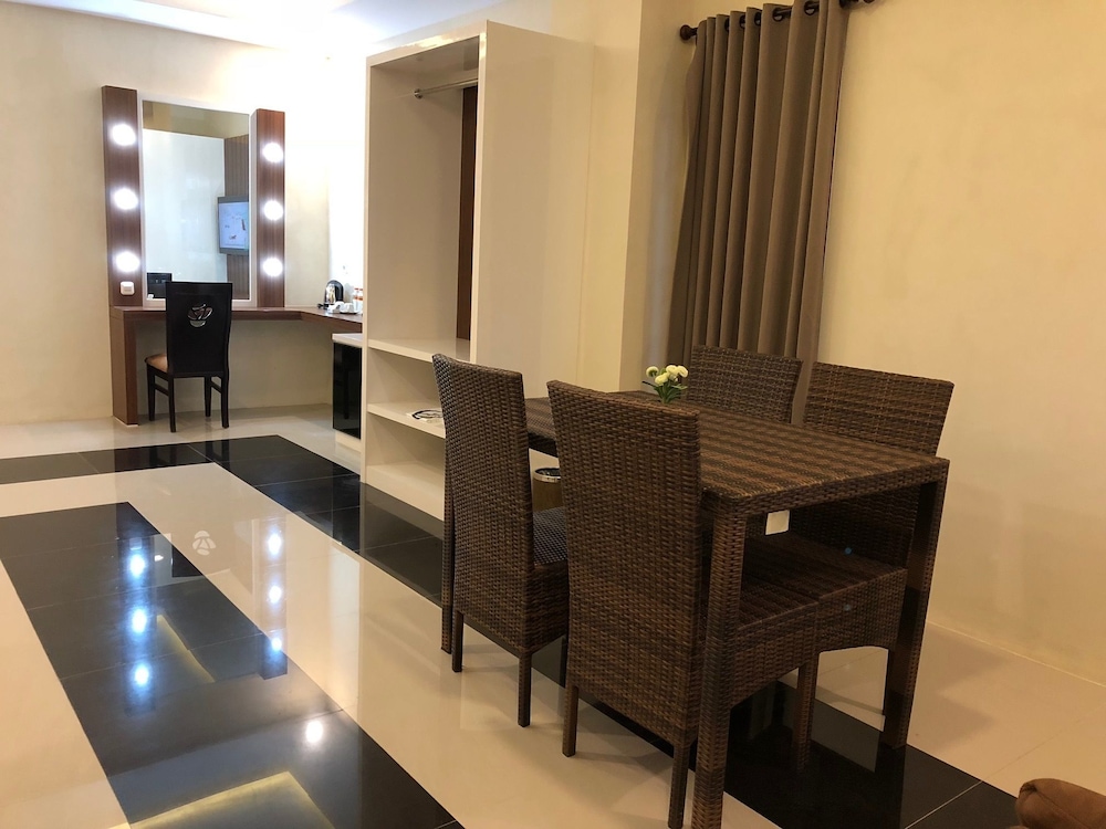 Grand Harvest Resort and Villas 56/75