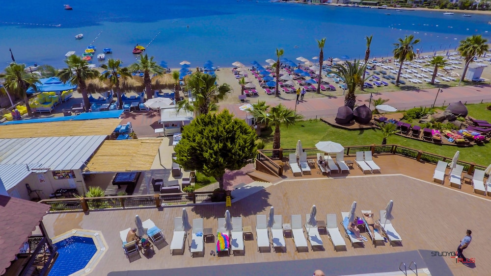 Costa Bitezhan Hotel 15/73