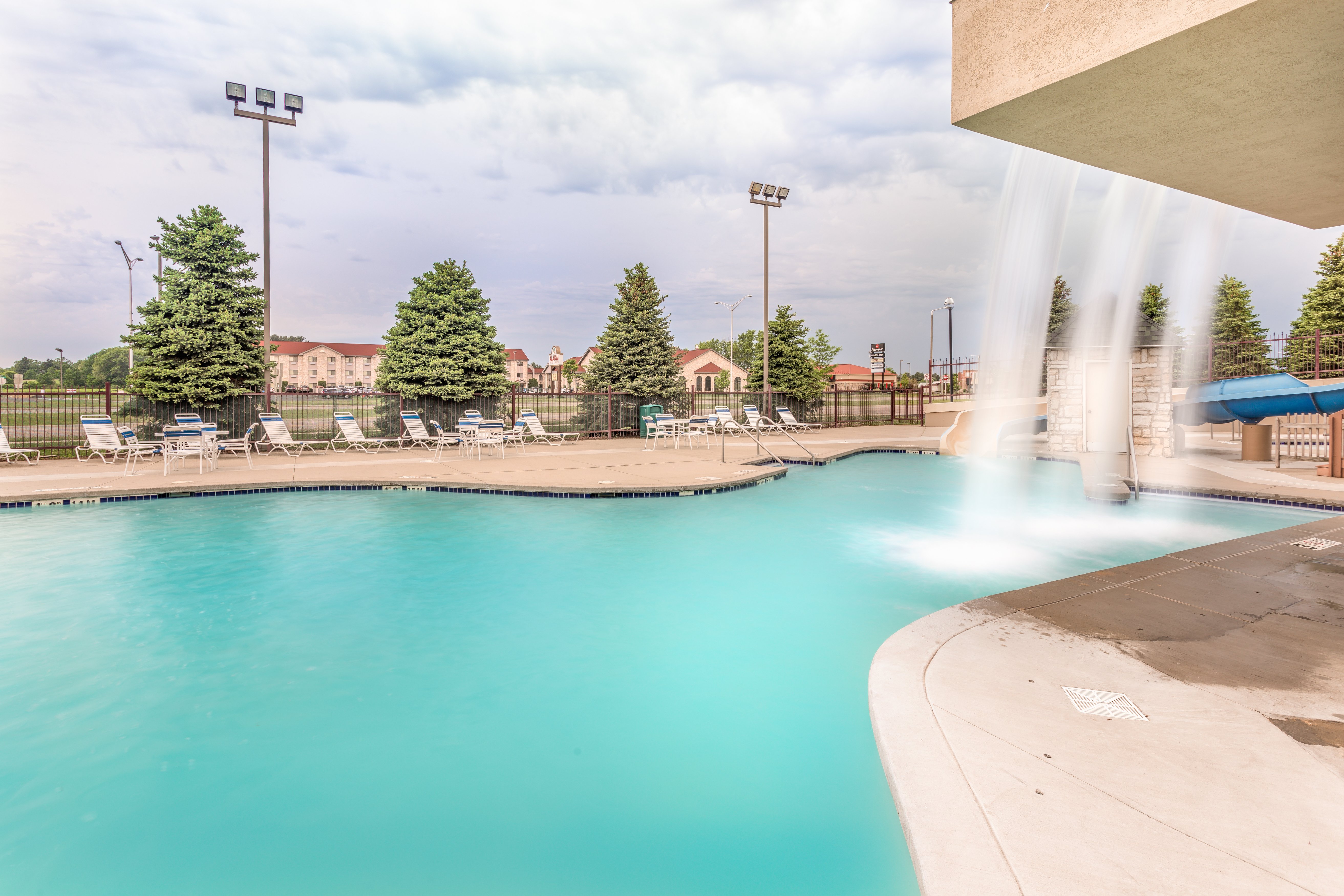 Holiday Inn Express Wisconsin Dells 65/69