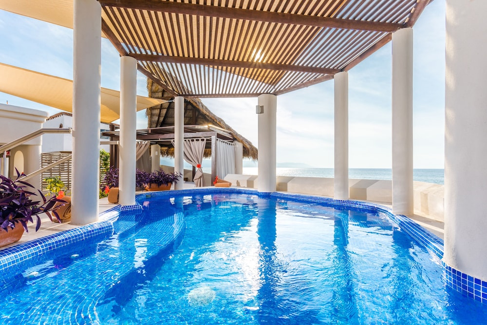 swimming pool spa