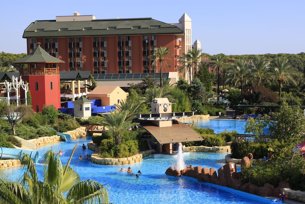 Pegasos Resort 7/74