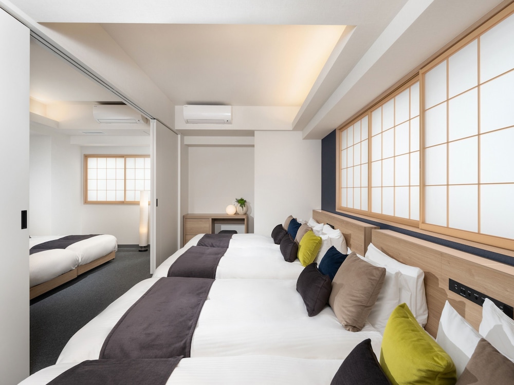 1 BEDROOM, SUPERIOR, APARTMENT, 6 BEDS
