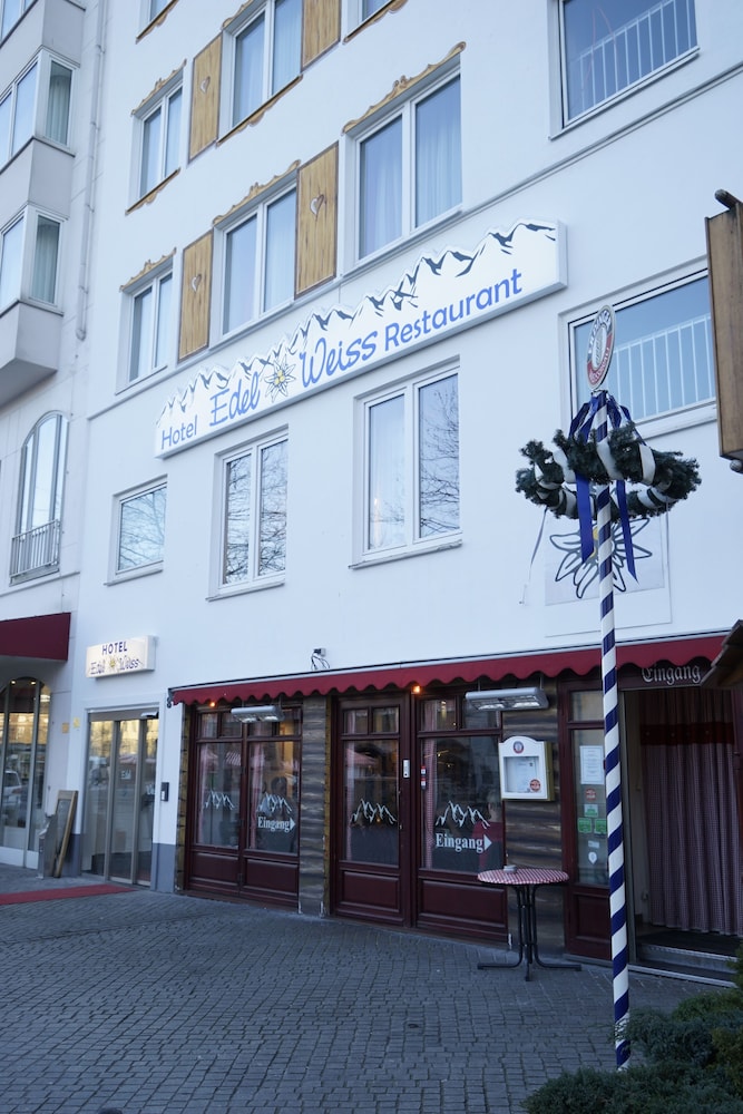Hotel And Restaurant Edel Weiss Bremen 66/71