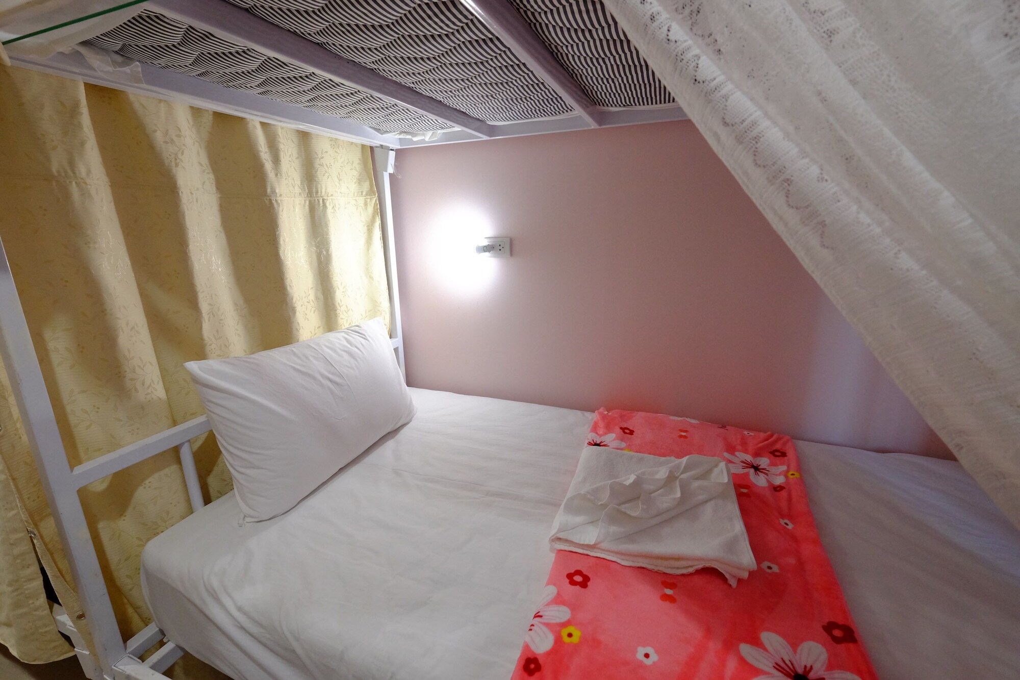 MIXED DORM