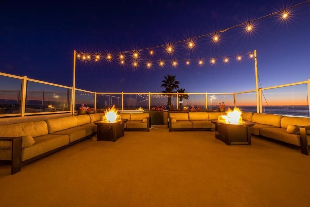 SeaCrest Oceanfront Hotel 6/70