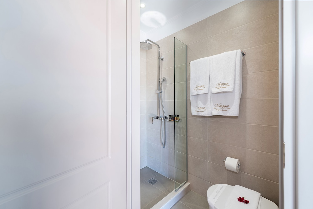 Viaggio Elegant Rooms 46/50