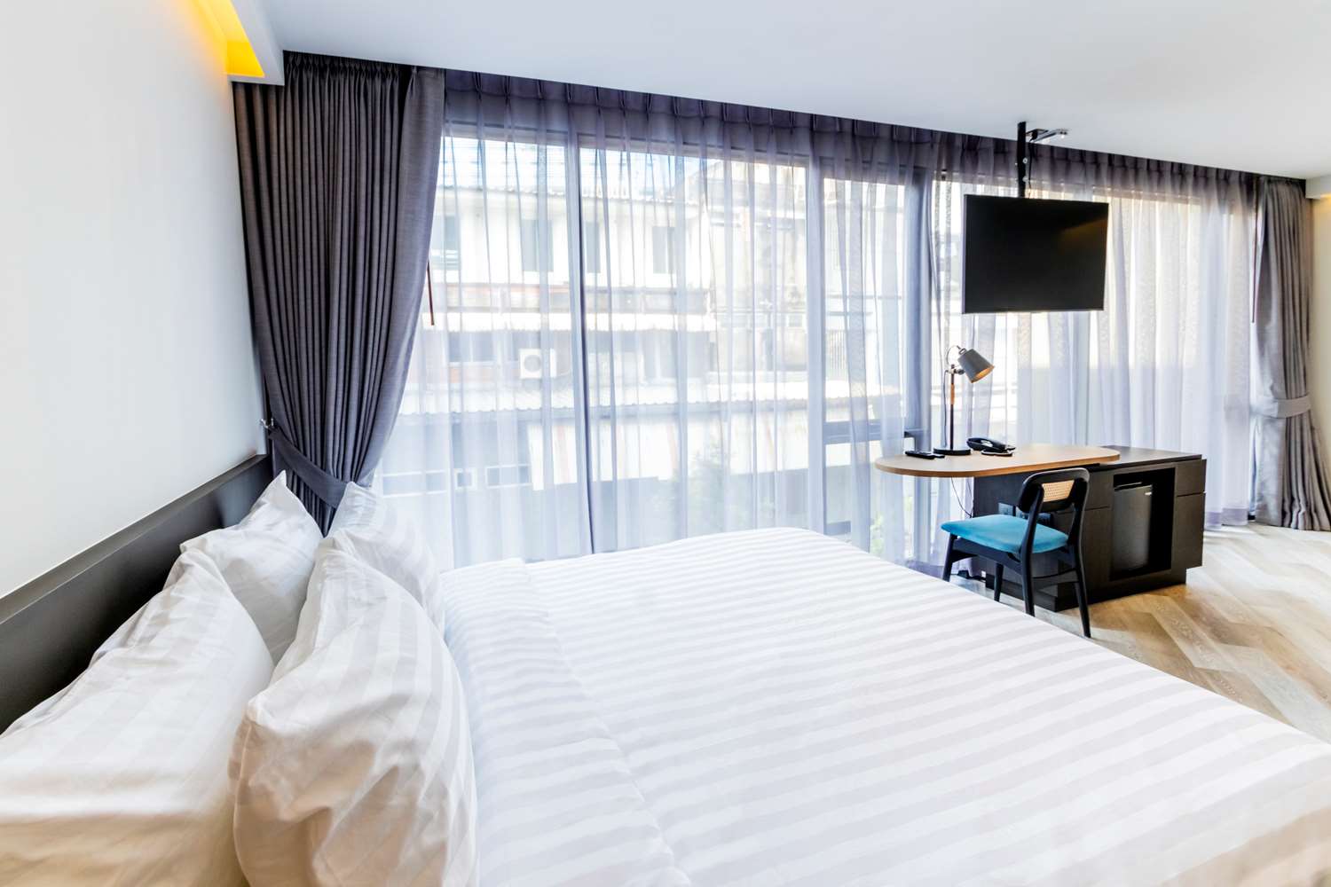 Seekers Finders Rama IV Hotel, SureStay Collection by BW 2/9