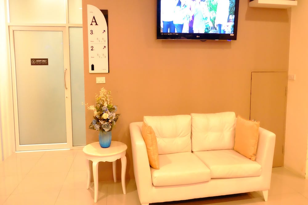 Alisa Room Service 30/48