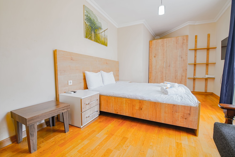Mitani Suites 16/50