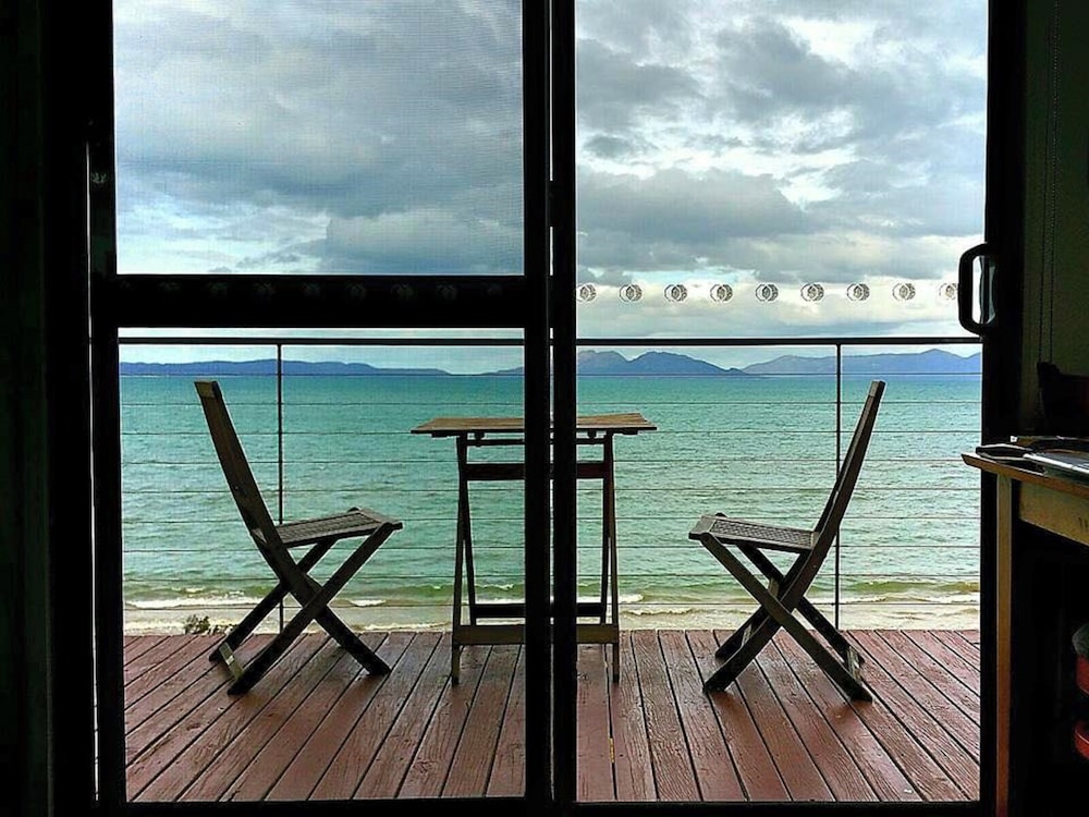Swansea Beach Chalets 44/49
