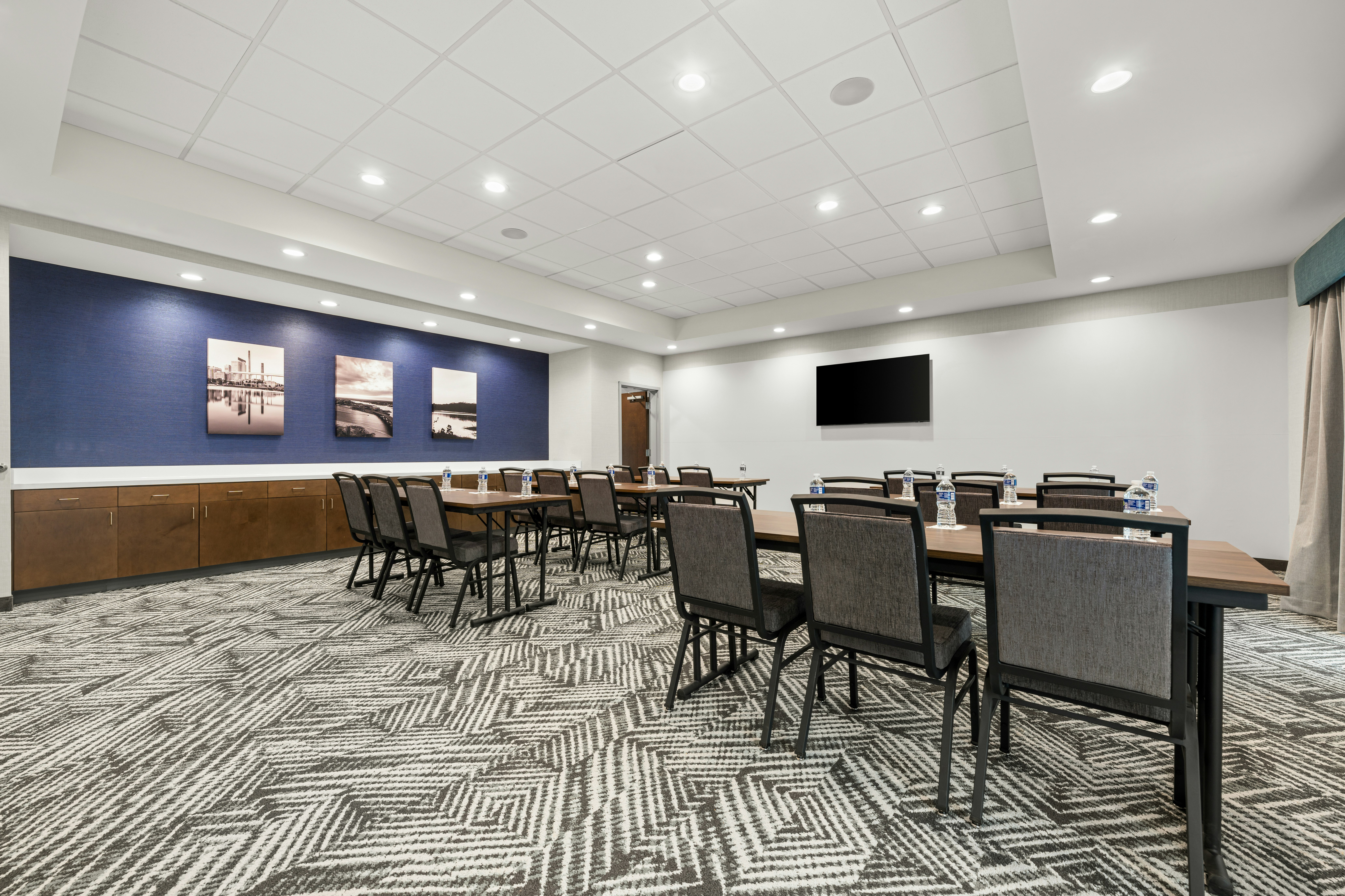 Hampton Inn and Suites Bessemer Birmingham 11/14