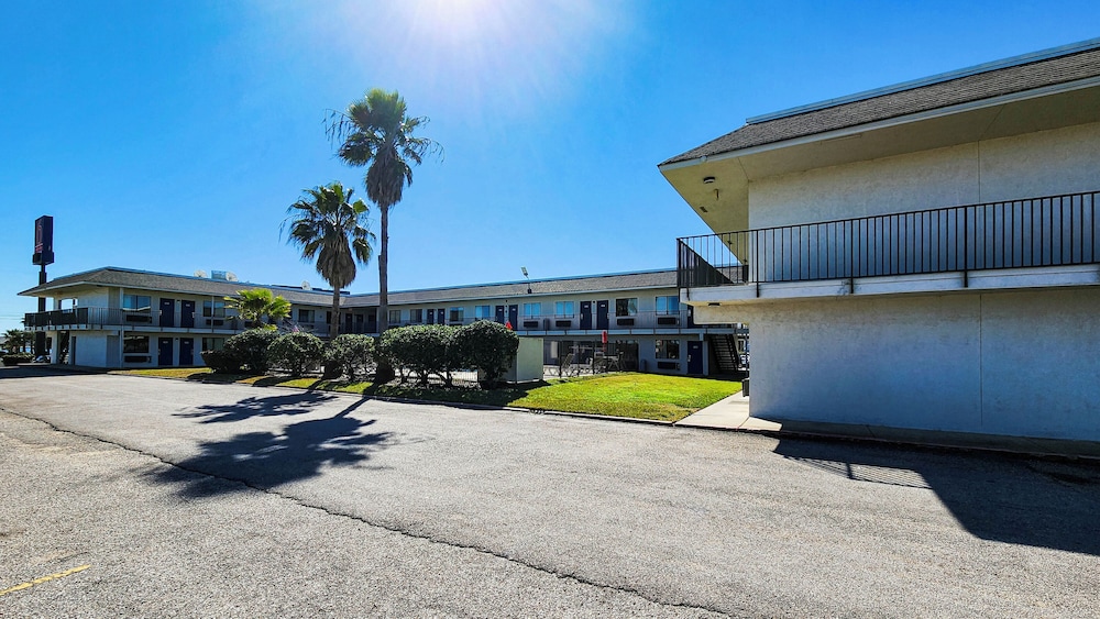 Motel6 Galveston, TX 49/59