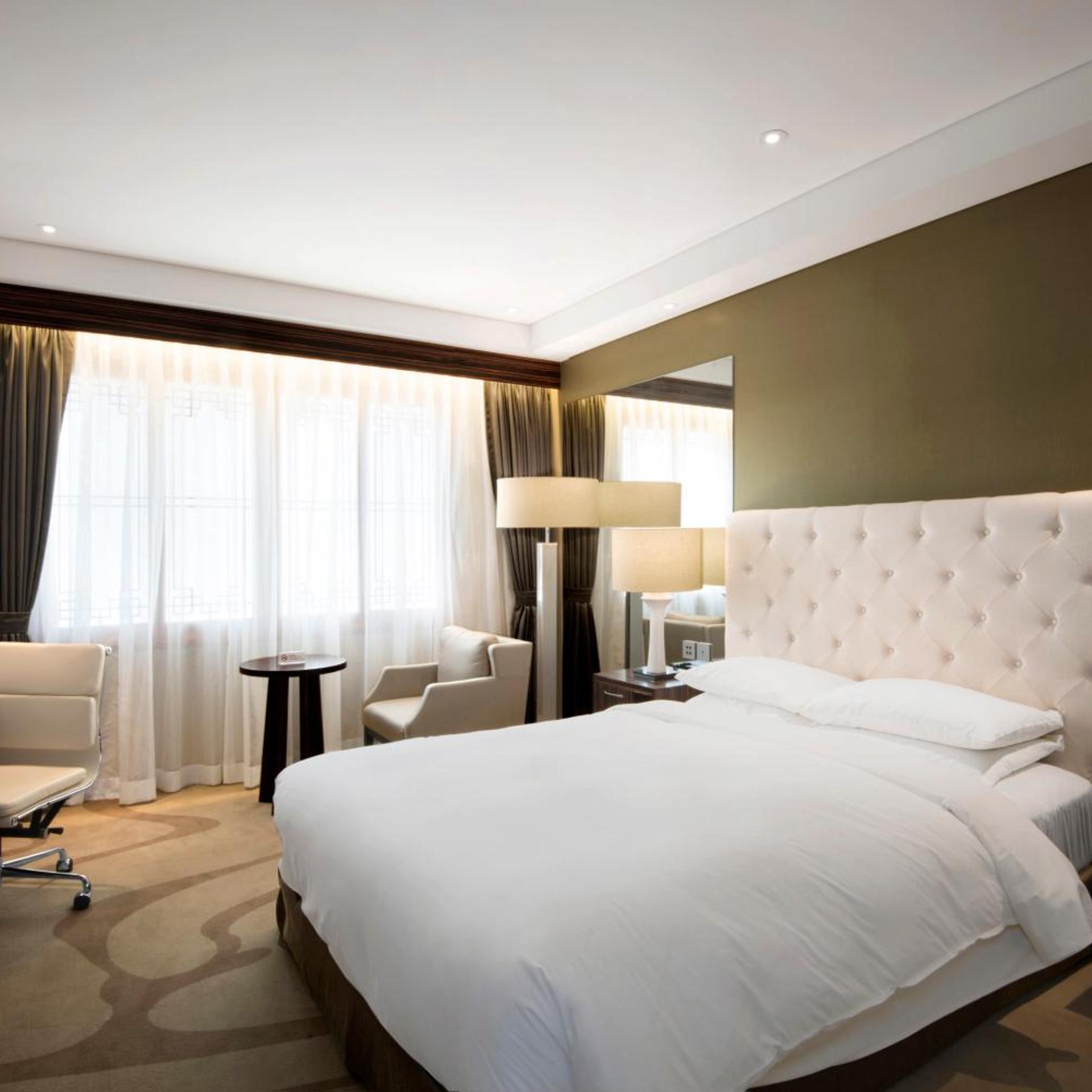 Room, Queen Bed