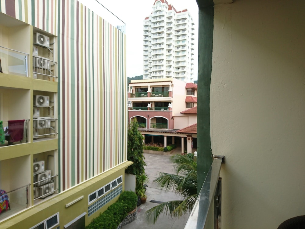 Anda Beachside Hotel 6/85