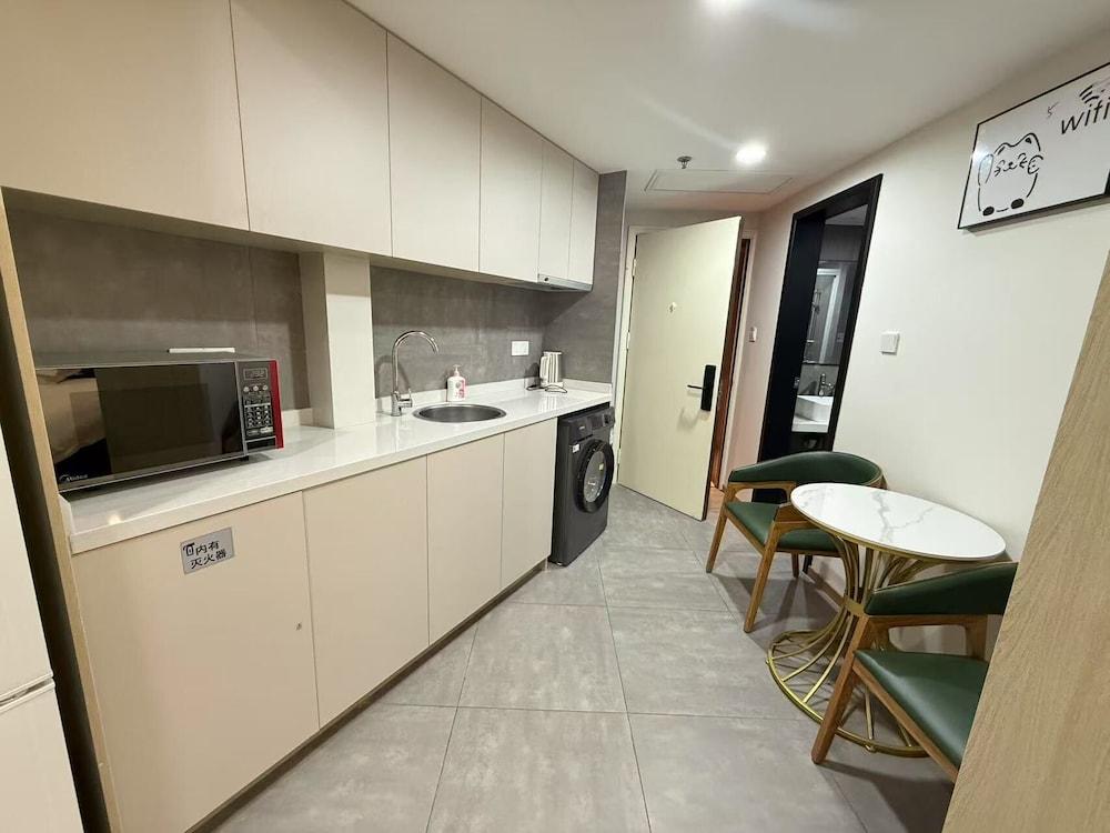 International Service Apartments 10/22