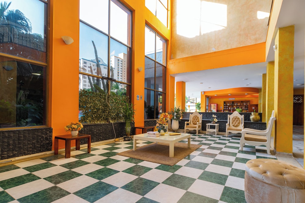 Palmarena Plaza Hotel 48/49
