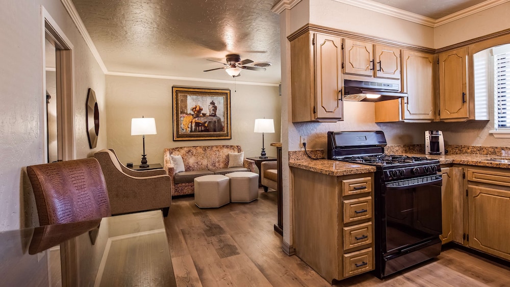 Best Western Plus Weatherford 36/43