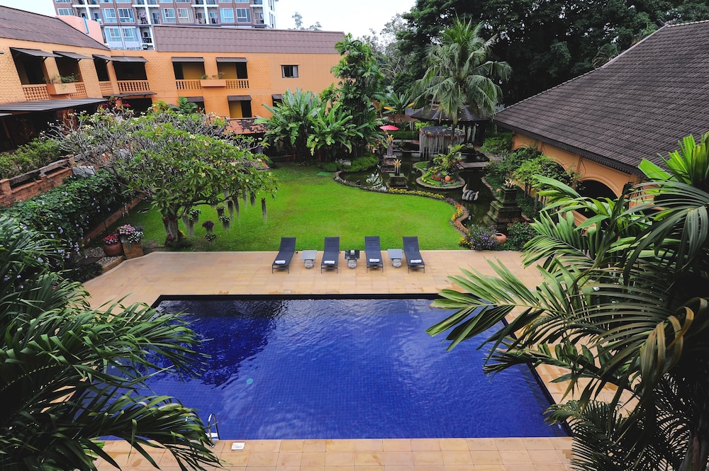 Holiday Garden Hotel And Resort 34/49