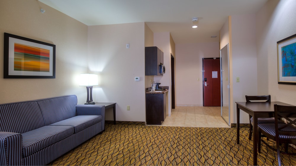 Holiday Inn Express Hotel Suites Elk City 42/51