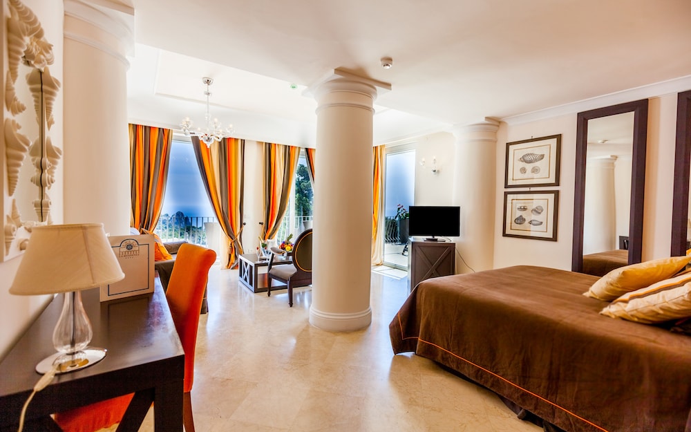 La Residenza Capri 69/100