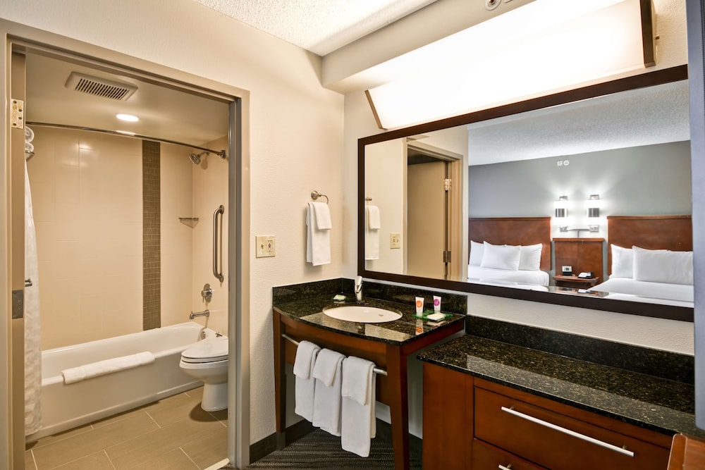 Hyatt Place Memphis/Germantown 6/64