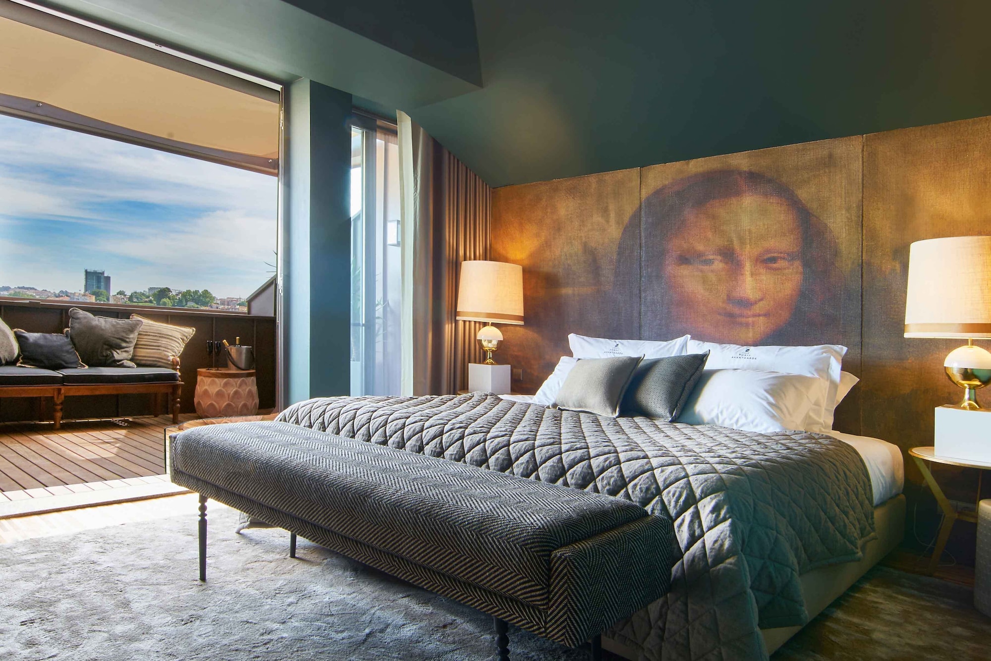 Royal, Suite, Queen Bed