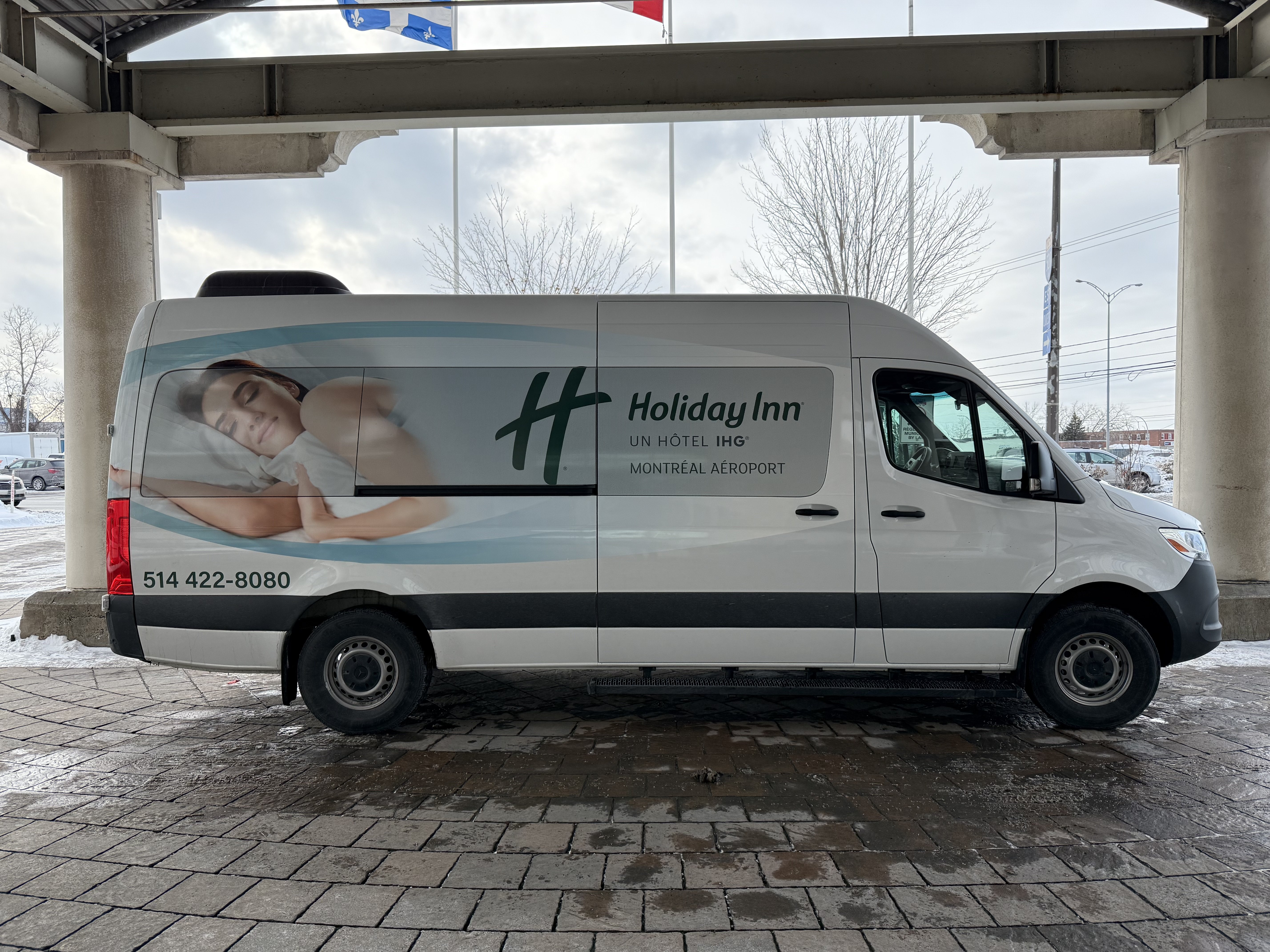 Holiday Inn and Suites Montreal Airport 60/67