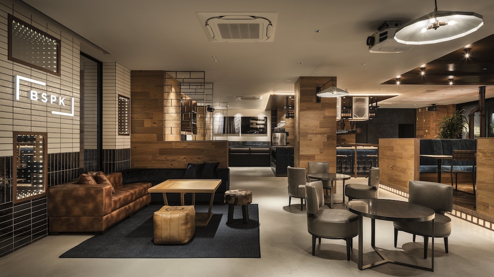Bespoke Hotel Shinsaibashi 45/58