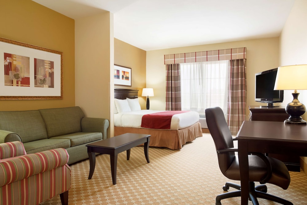 Country Inn & Suites by Radisson, Conway, AR 26/36