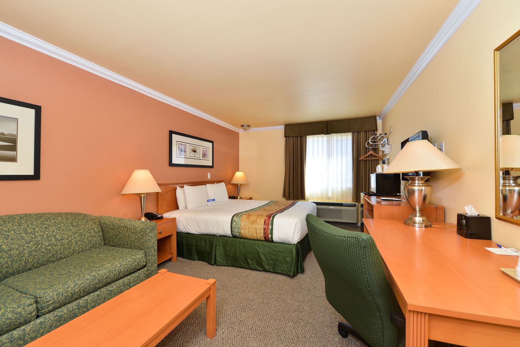 غرفة بسرير كينج، Americas Best Value Inn And Suites San Francisco Airport North 6/8
