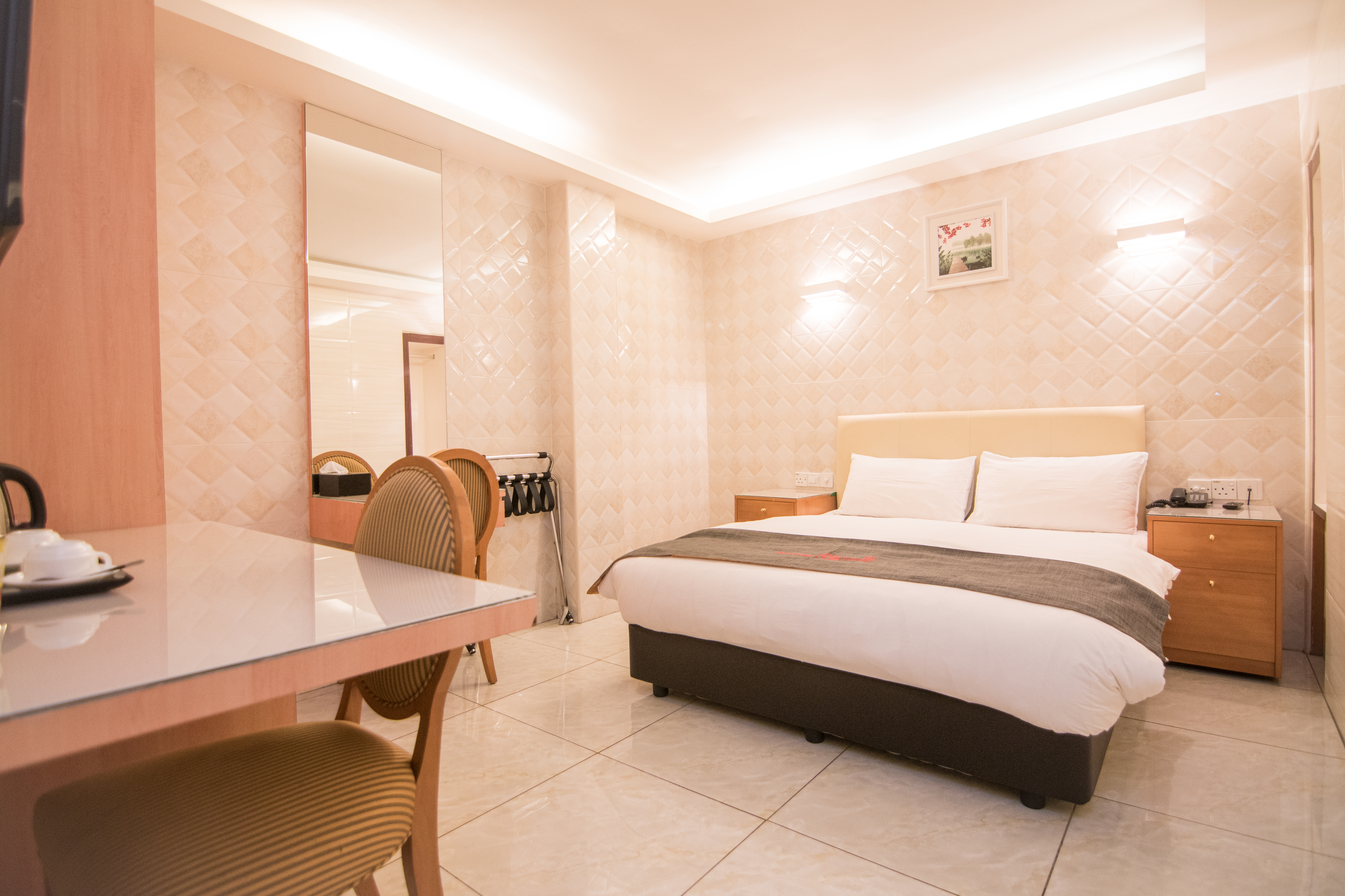 Suwara Hotel 13/36