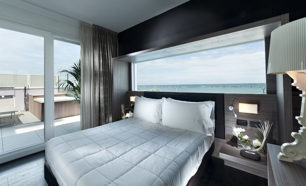 Hotel Lungomare 9/35