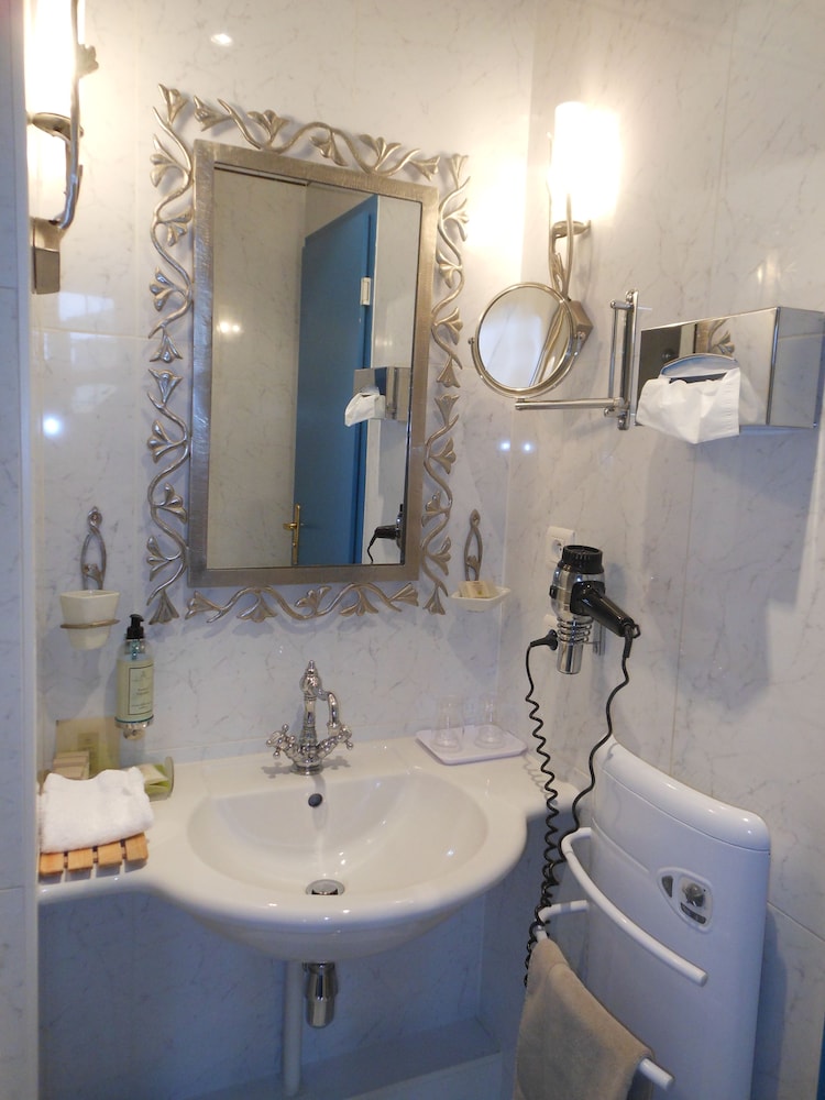 Hotel Beausejour 24/68
