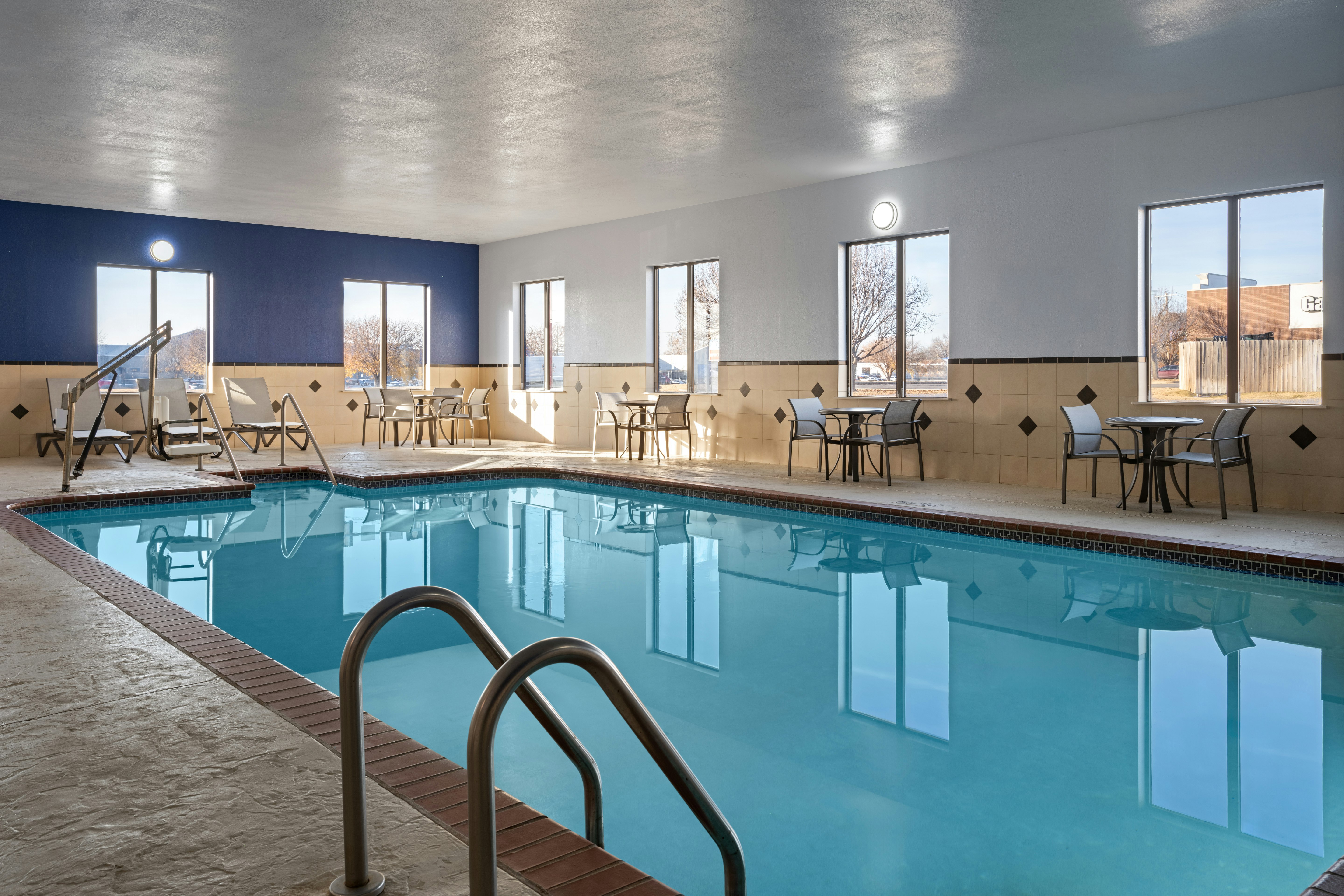 Holiday Inn Express & Suites Midwest City, an IHG Hotel 61/62