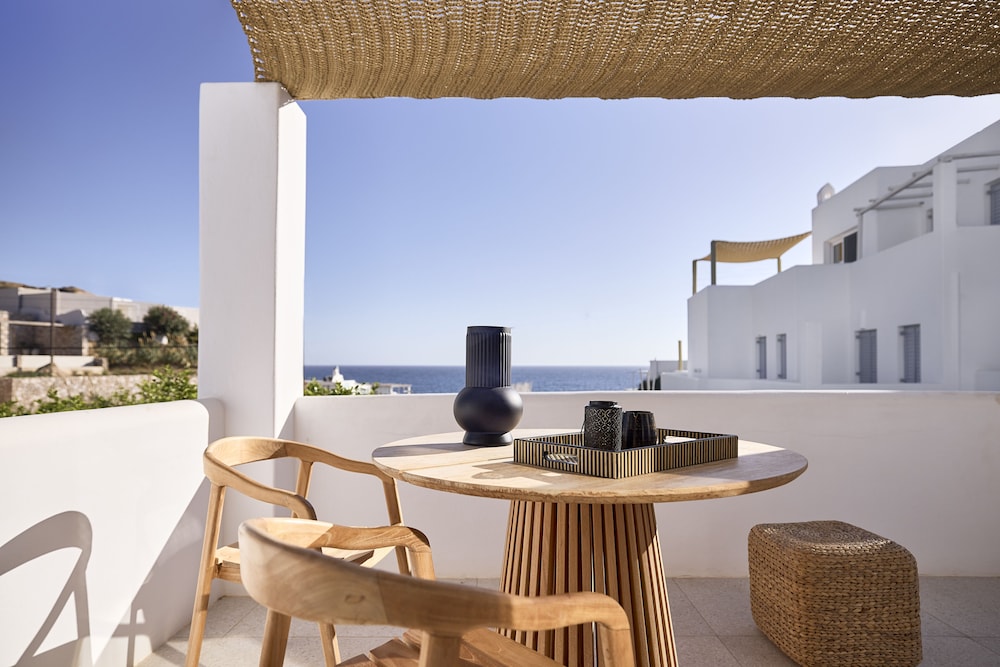 Artemis Seaside Resort 75/82