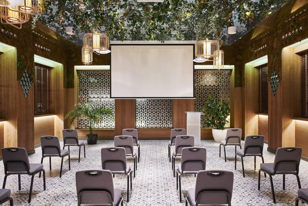 Hyatt Centric Gran Via Madrid 66/72