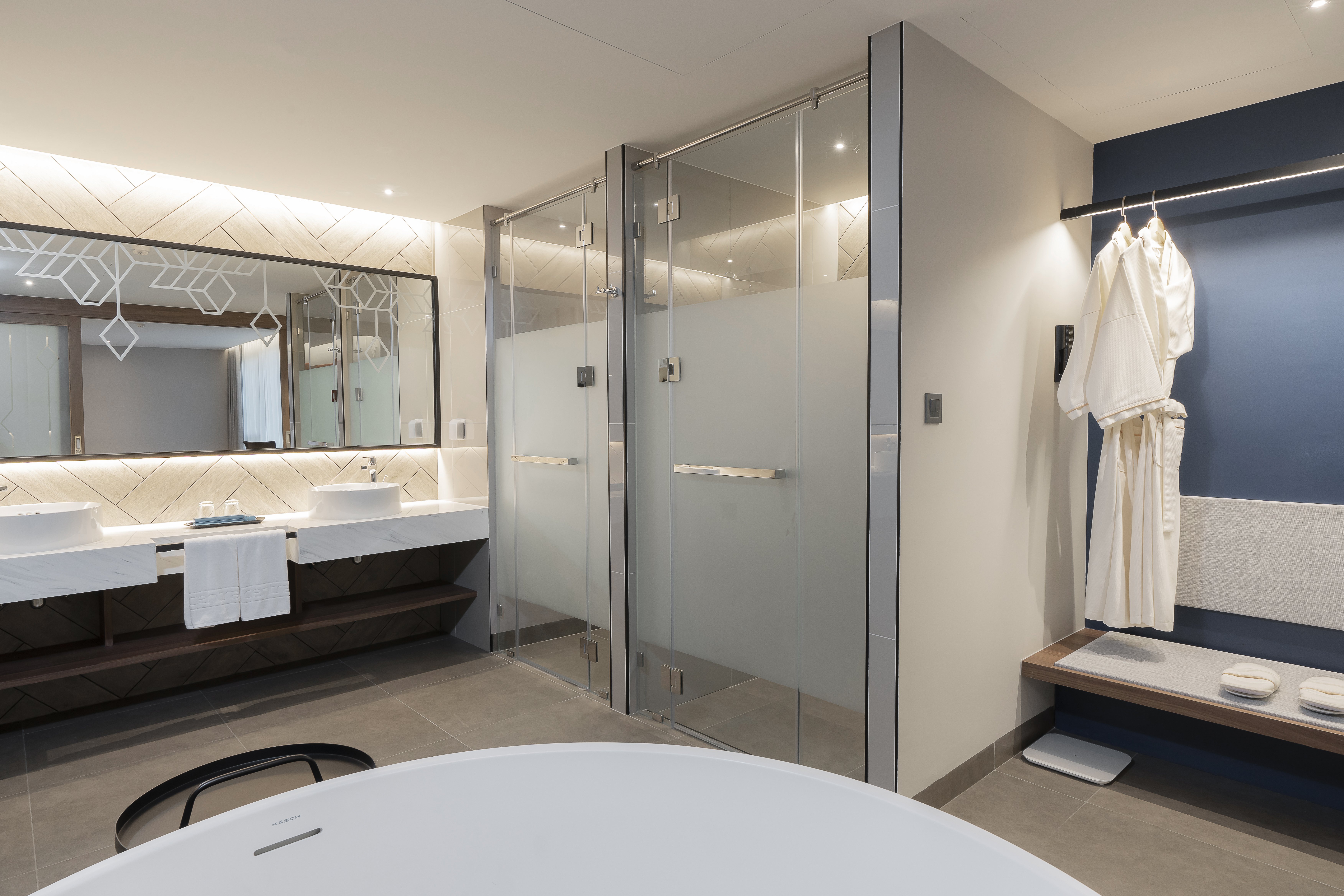 Centara Life Hotel Bangkok Phra Nakhon 63/67