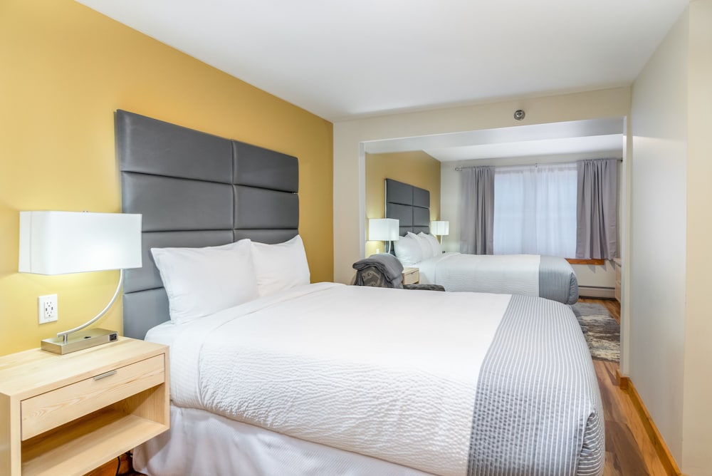 Grey Fox Inn Resort 14/66