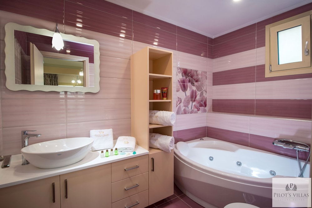 Pilots Villas Luxury Suites 44/48