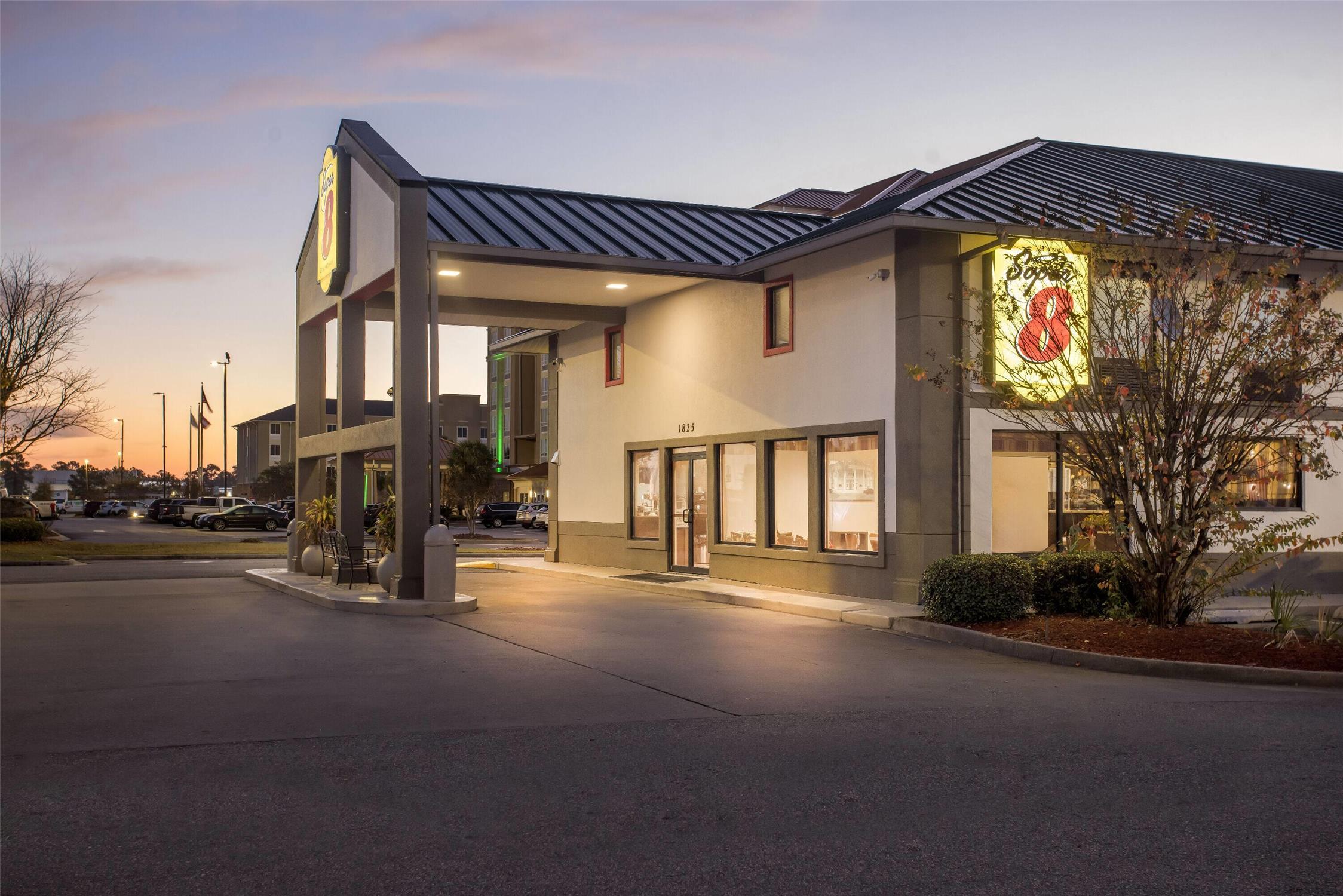 Super 8 By Wyndham Valdosta Conf Center Area 6/37