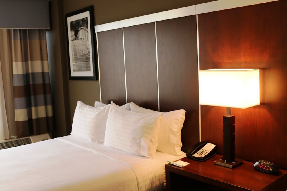Doubletree By Hilton Raleigh Crabtree Valley 11/48